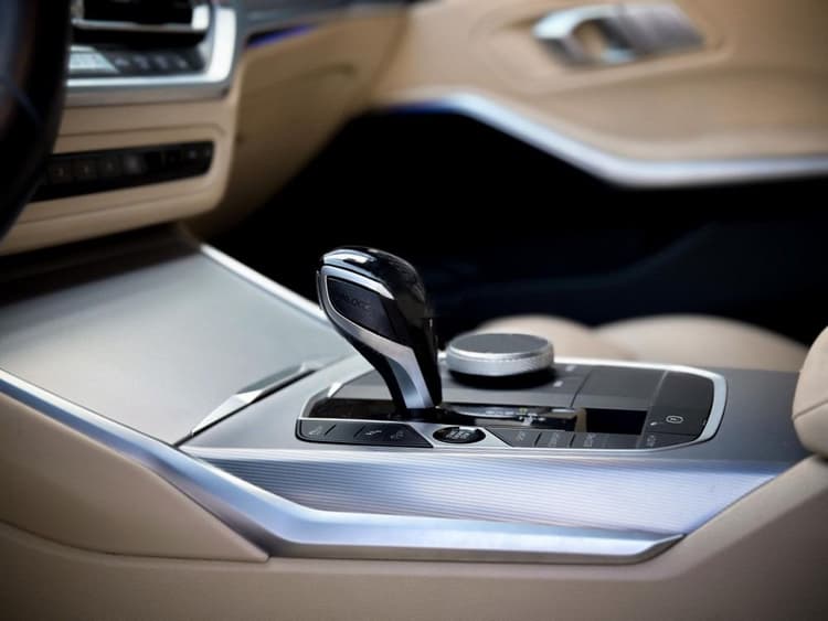 BMW 320i 2022 Rental Dubai - View 5