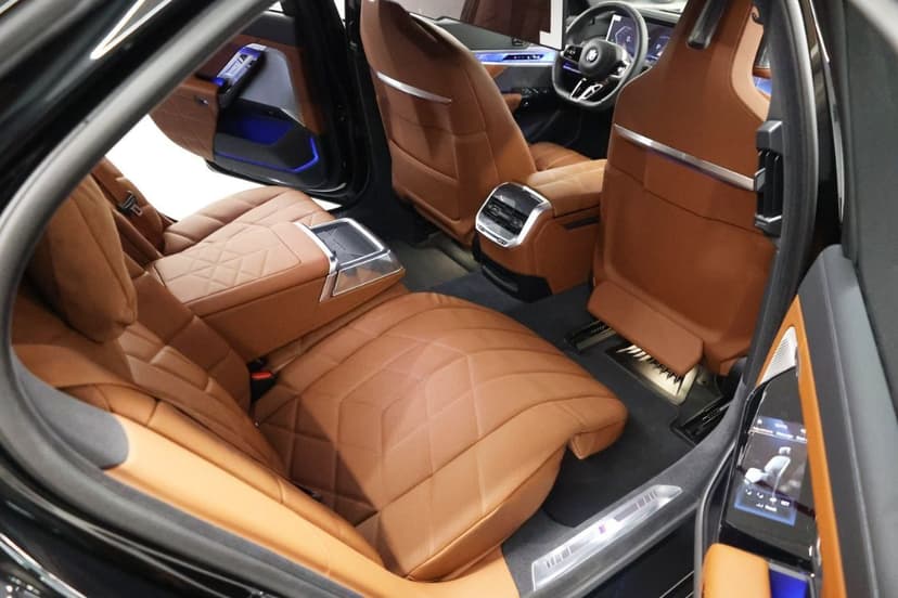 Rent BMW 735i 2023 in UAE