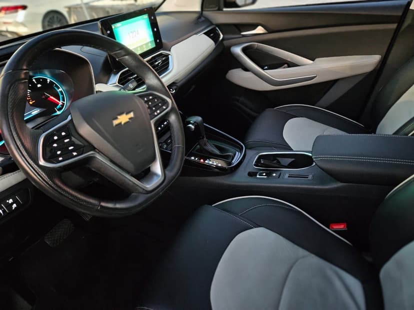 Chevrolet Captiva 2023 Rental Dubai - View 6