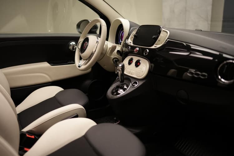 Rent Fiat 500C 2023 in UAE