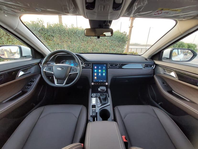 Rent JAC 7J 2023 in UAE