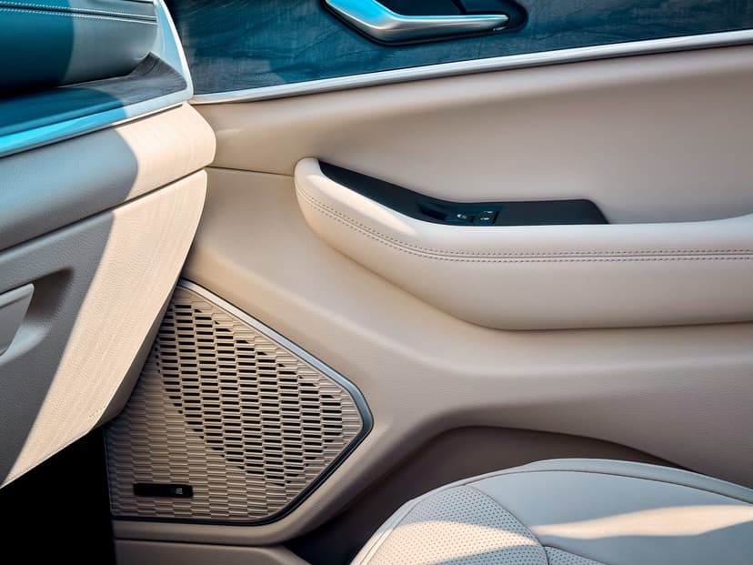 Rent JEEP GRAND CHEROKEE 2024 in UAE