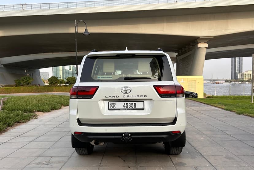 LAND CRUISER 2024 Rental Dubai - View 5