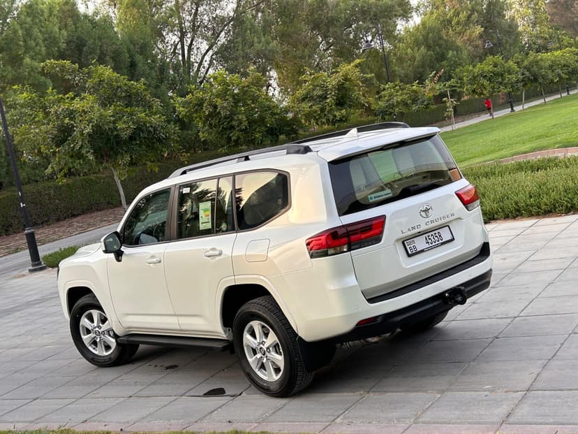 LAND CRUISER 2024 Rental Dubai - View 2