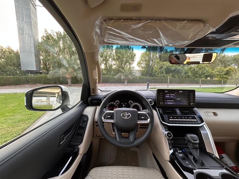 LAND CRUISER 2024 Rental Dubai - View 6
