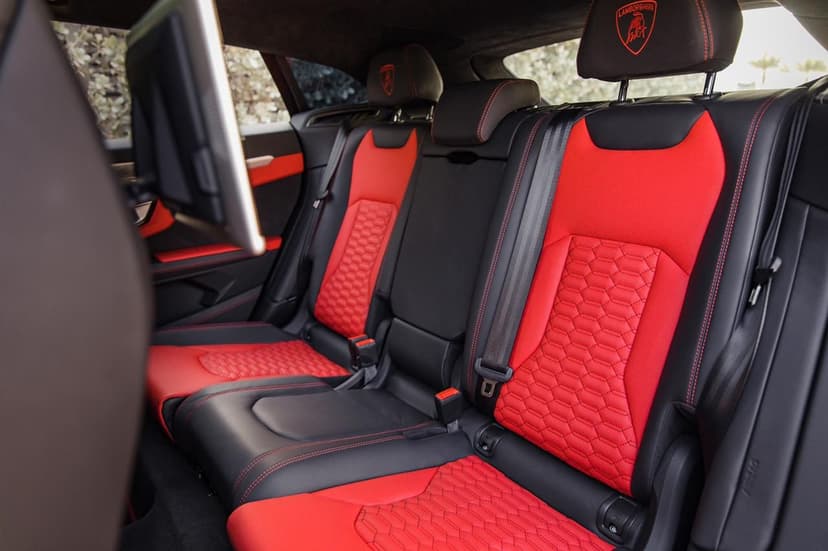 Rent Lamborghini Urus 2021 in UAE