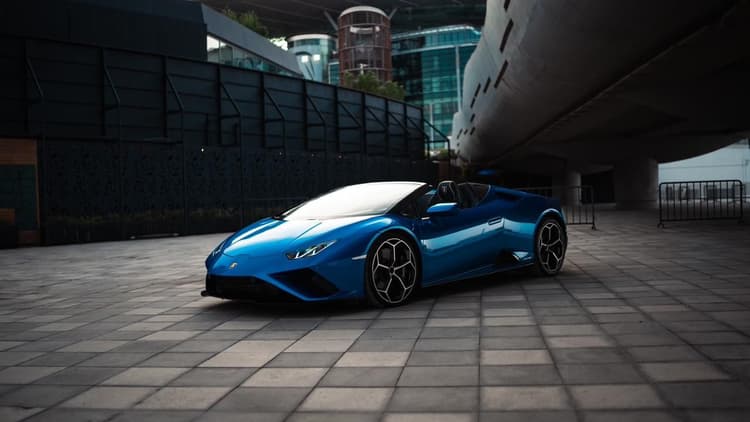 Rent Lamborghini Huracan Evo Spyder 2023 in UAE
