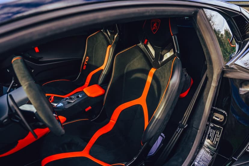 Lamborghini Huracan STO 2022 Rental Dubai - View 7