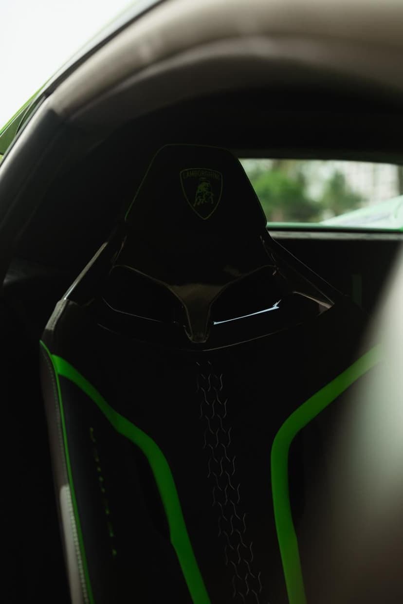 Rent Lamborghini Huracan Tecnica 2024 in UAE