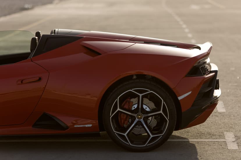 Lamborghini Hurucan Evo Spyder 2022 Rental Dubai - View 9
