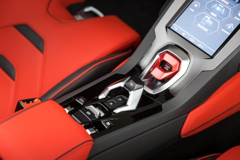 Lamborghini Hurucan Evo Spyder 2022 Rental Dubai - View 13