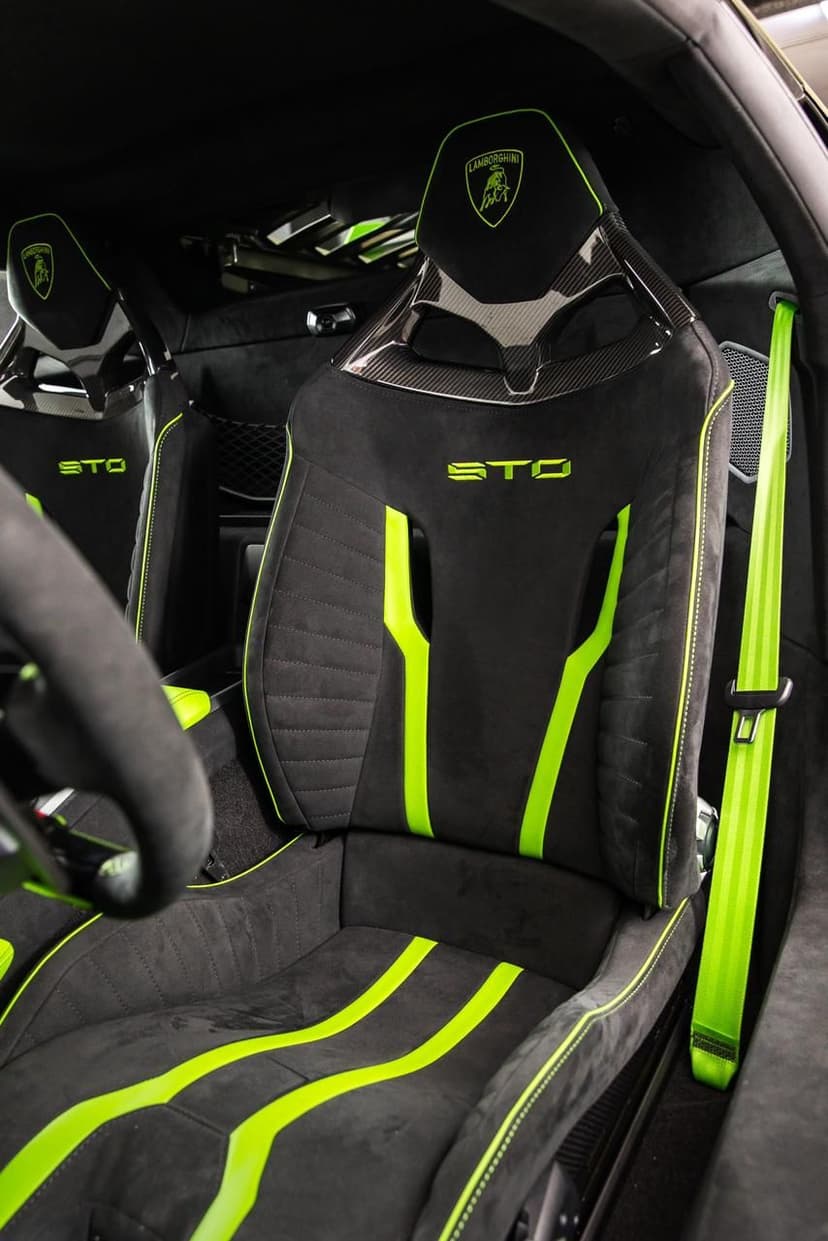 Lamborghini Hurucan STO 2023 Rental Dubai - View 6