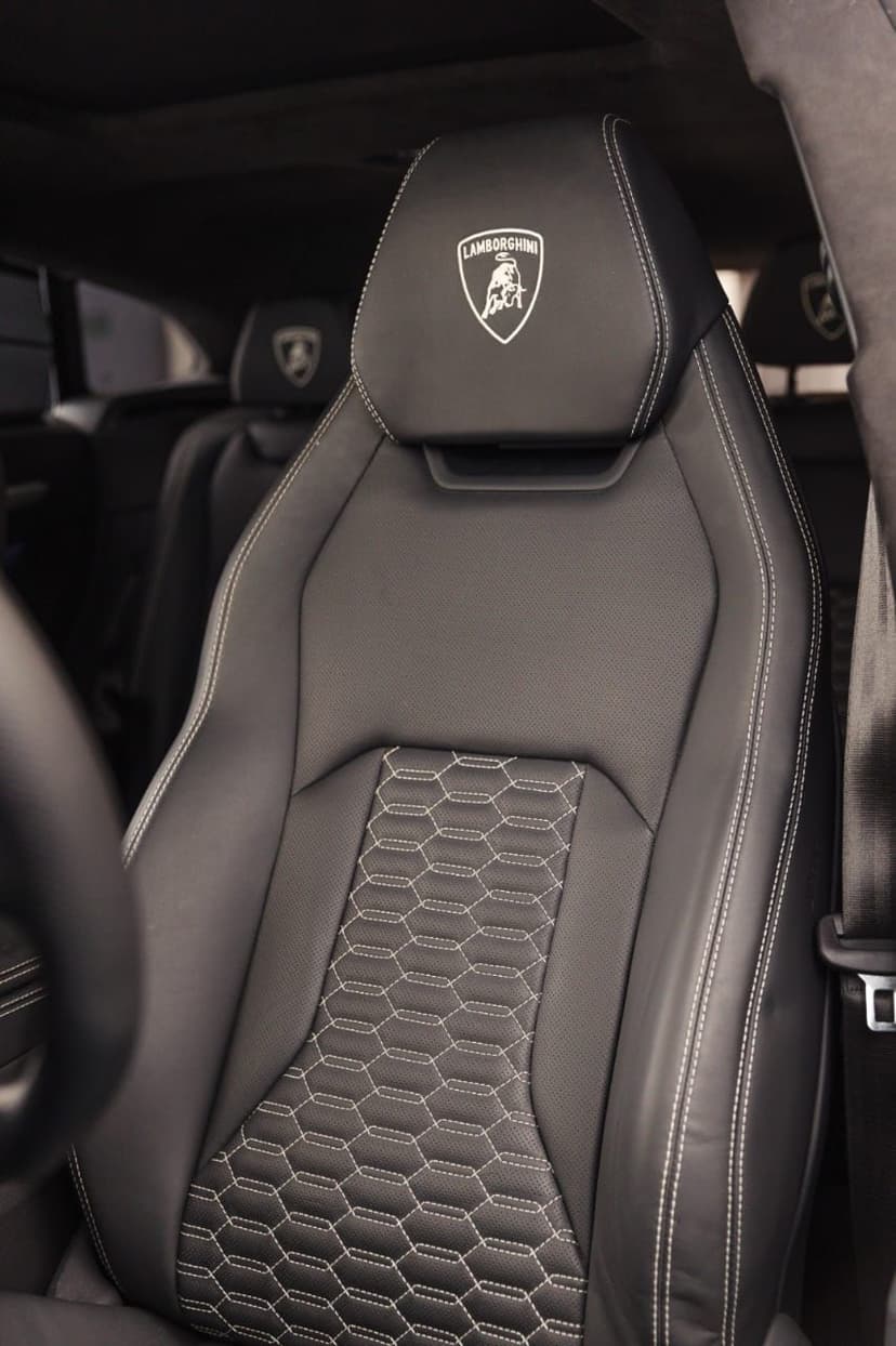 Rent Lamborghini Urus 2023 in UAE