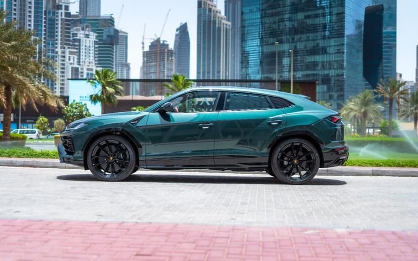 Rent Lamborghini Urus Green 2022 in UAE