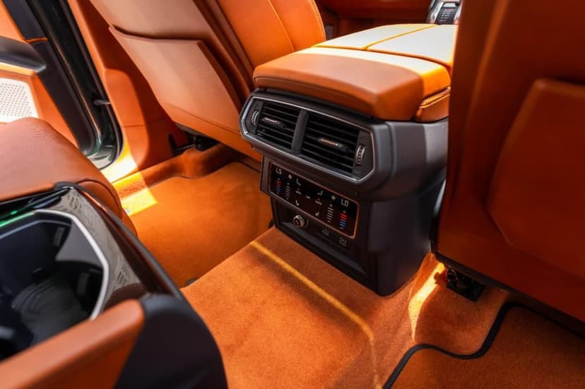 Rent Lamborghini Urus Green 2022 in UAE