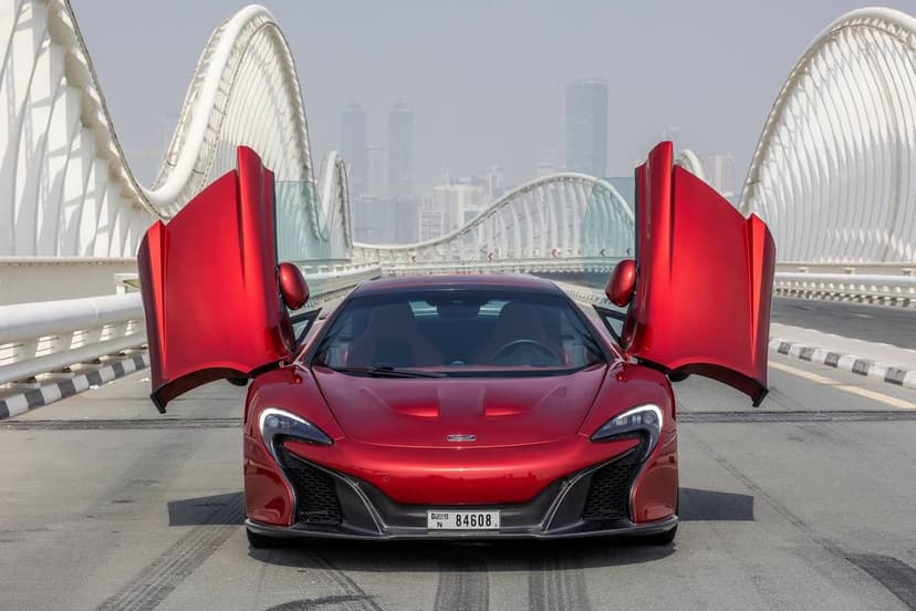 Rent MCLAREN MP4-12C SPIDER in UAE