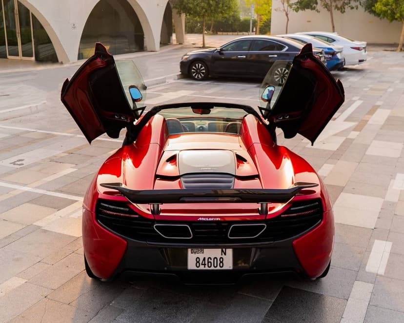 Rent MCLAREN MP4-12C SPIDER in UAE