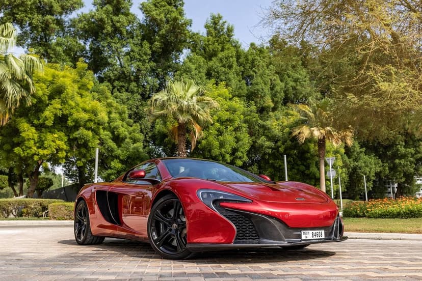 Rent MCLAREN MP4-12C SPIDER in UAE