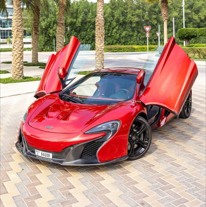 Rent MCLAREN MP4-12C SPIDER in UAE