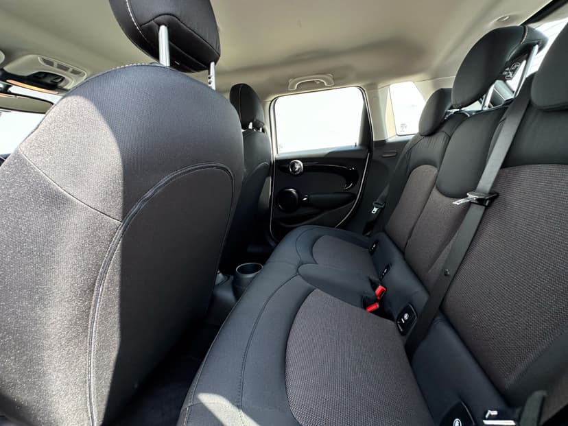 MINI COOPER 2024 Rental Dubai - View 18