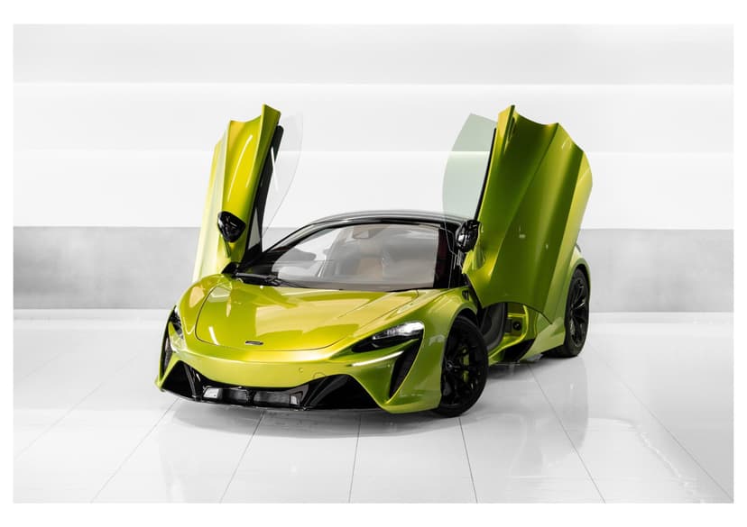 Rent Mclaren Artura 2024 in UAE