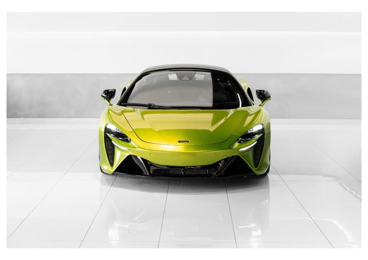 Rent Mclaren Artura 2024 in UAE