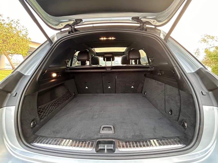 Mercedes Benz GLE 2023 Rental Dubai - View 10