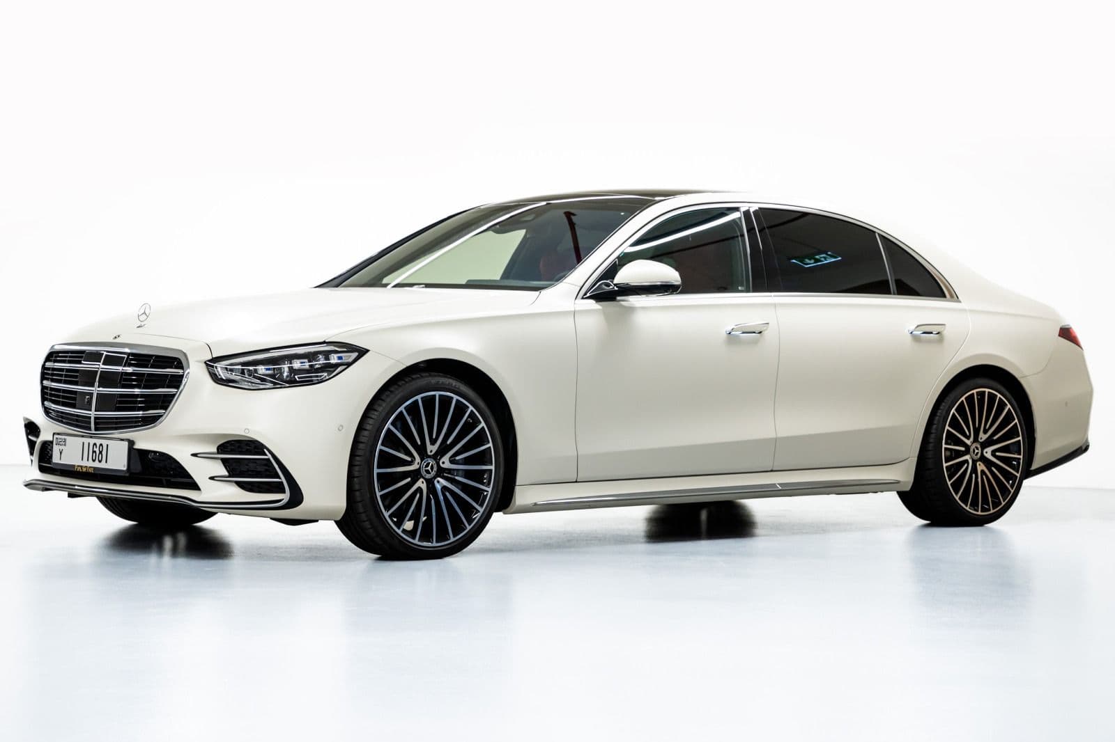 Rent Mercedes-Benz S-580 2023 in UAE