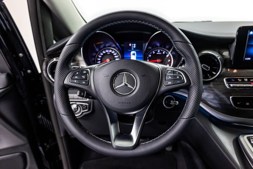 Mercedes-Benz V-class V250 2024 Rental Dubai - View 5
