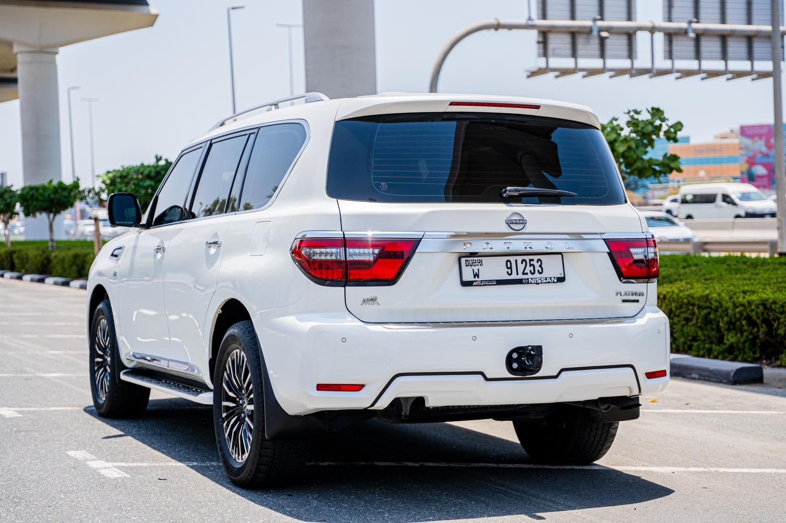 nissan-patrol-le-platinum-2022