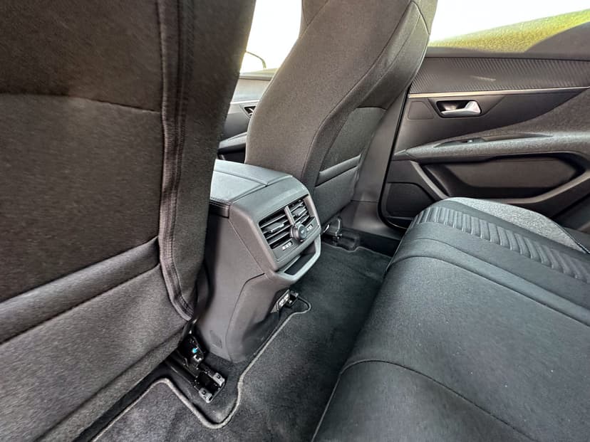 Rent PEUGEOT 3008 2024 in UAE