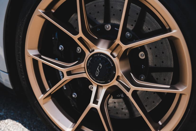 Rent Porsche 911 GT3 2023 in UAE