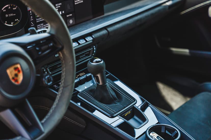 Rent Porsche 911 GT3 2023 in UAE