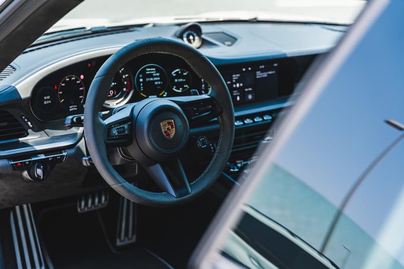 Rent Porsche 911 GT3 2023 in UAE