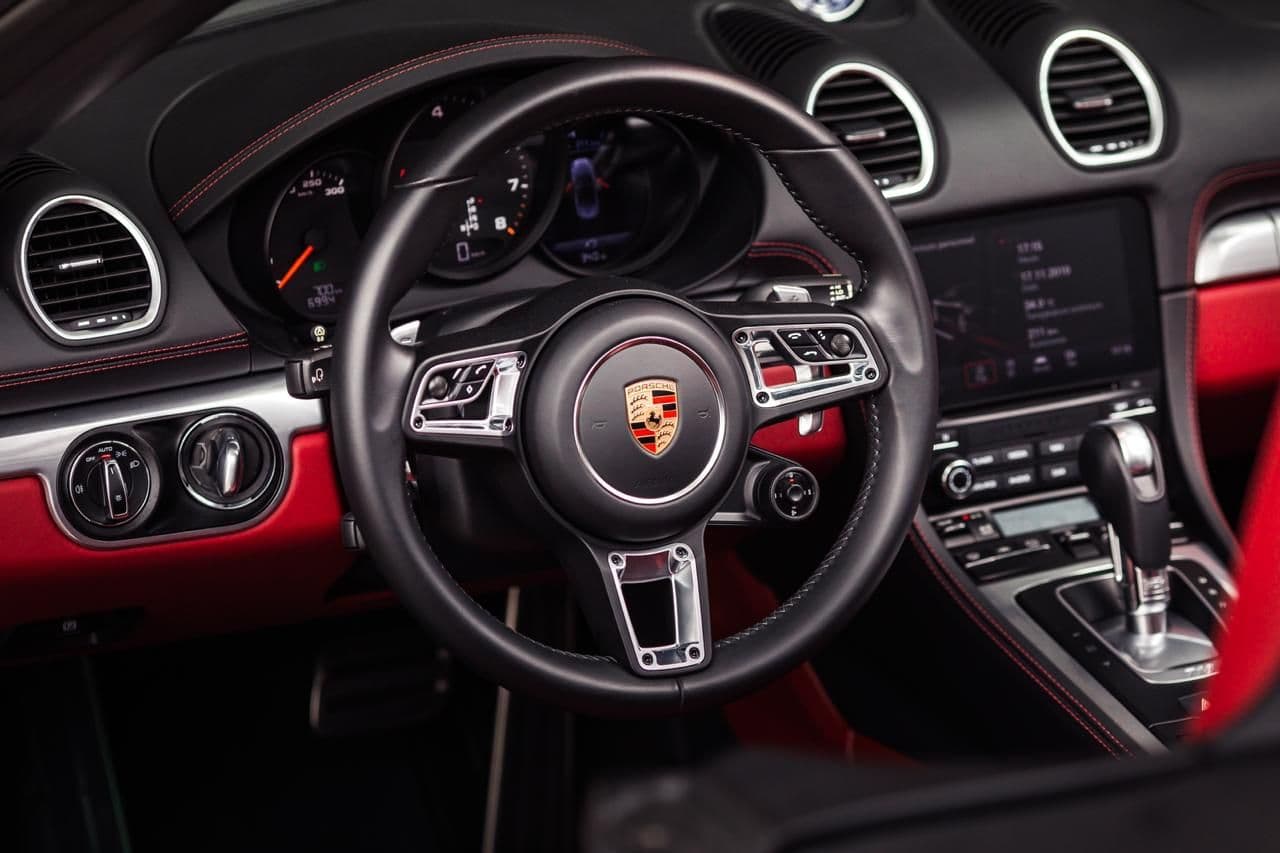 porsche-boxster-2020