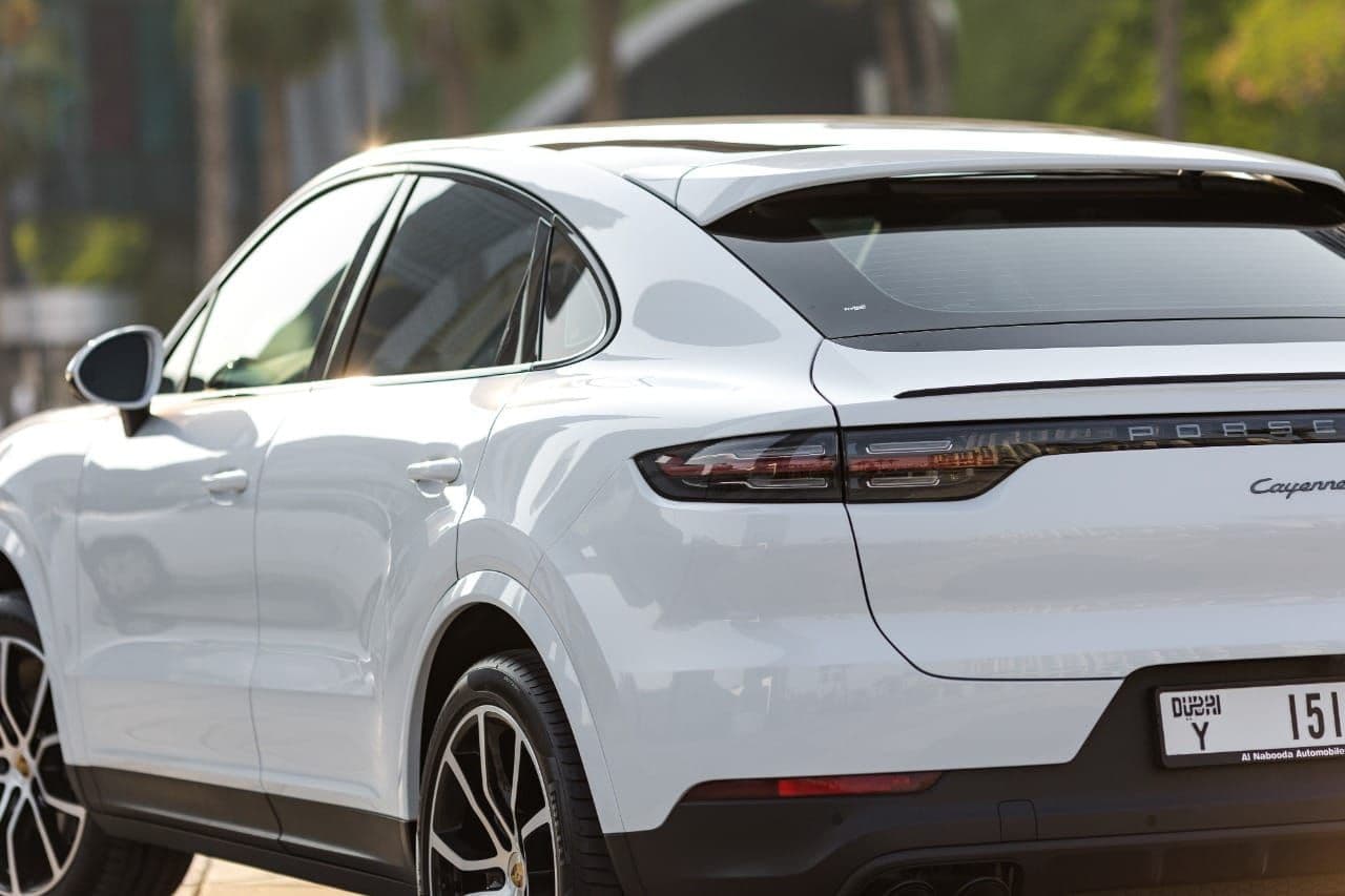 porsche-cayenne-2023