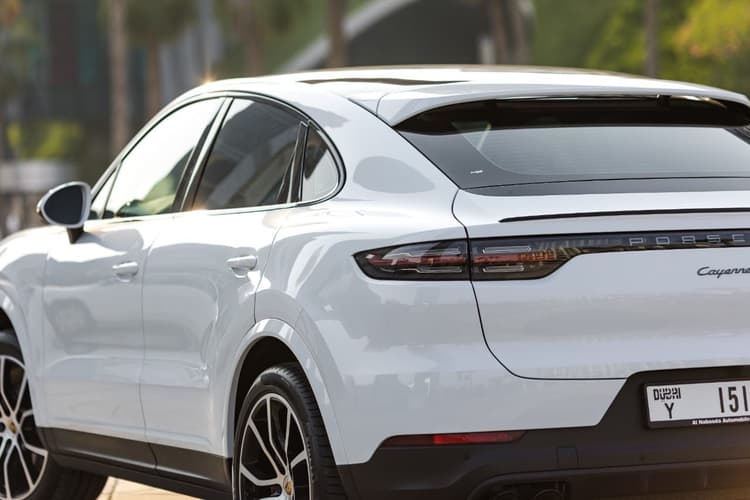Rent Porsche Cayenne 2023 in UAE