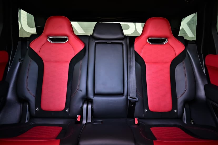 RANGE ROVER SVR - FULL CARBON FIBERS 2022 Rental Dubai - View 9