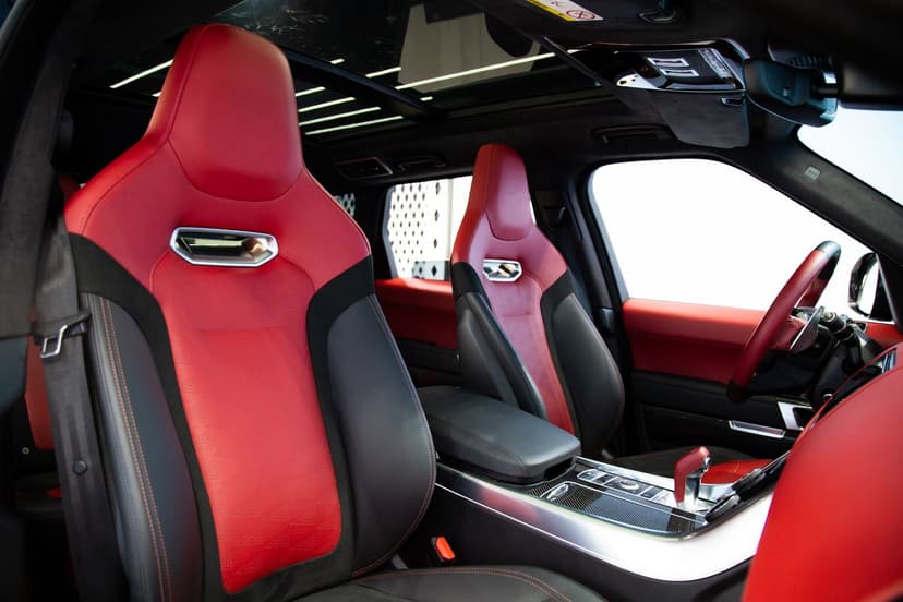 RANGE ROVER SVR - FULL CARBON FIBERS 2022 Rental Dubai - View 8