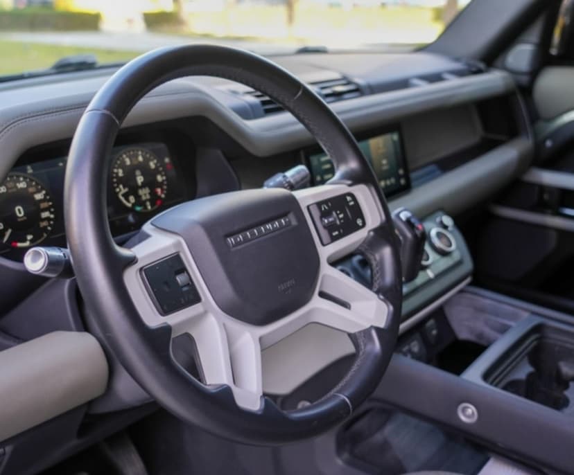 Range Rover Defender 2020 Rental Dubai - View 8