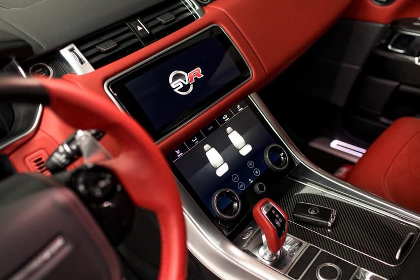 Range Rover SVR Rental Dubai - View 4