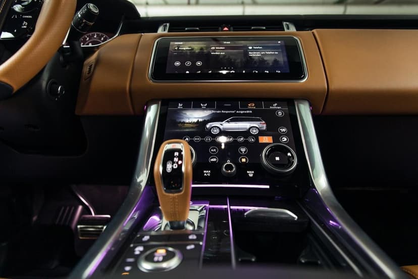 Range Rover SVR Rental Dubai - View 7