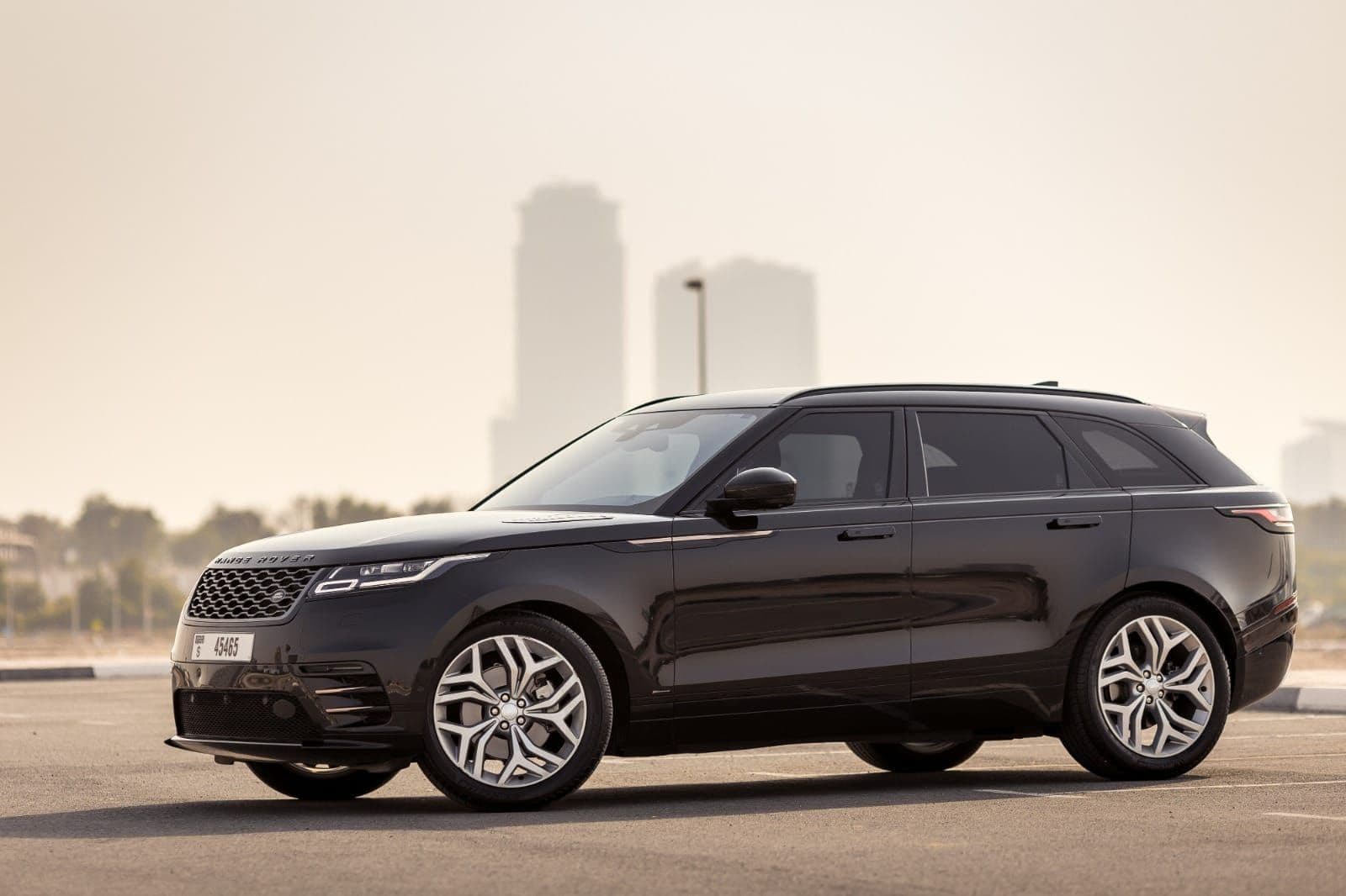 range-rover-velar-2024