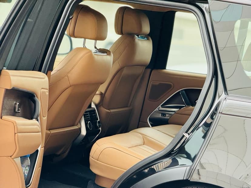 Rent Luxury Range Rover Vogue 2024 in UAE