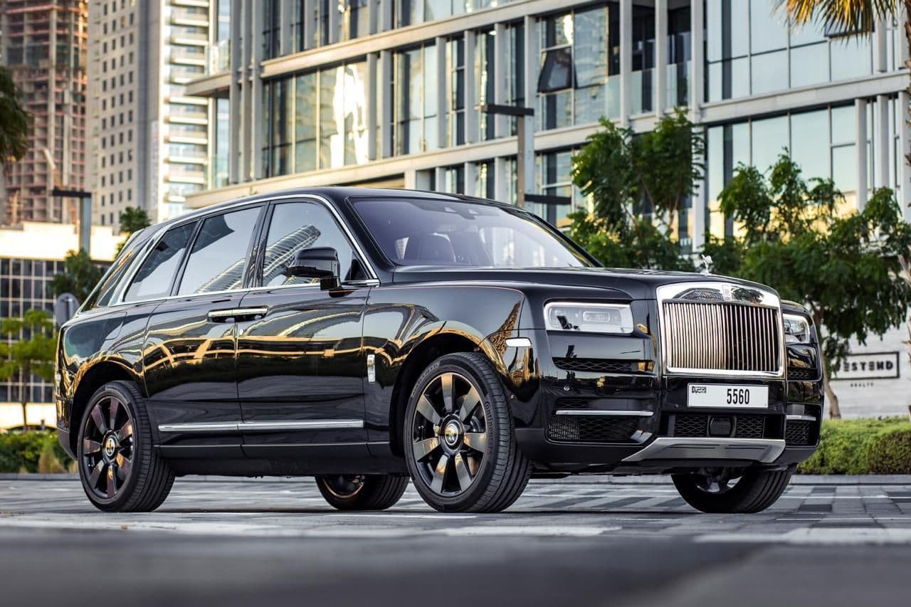 Rent Rolls Royce Cullinan 2021 in UAE