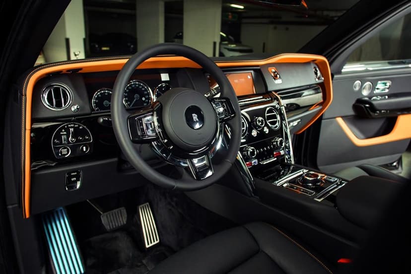 Rolls Royce Cullinan 2021 Rental Dubai - View 2