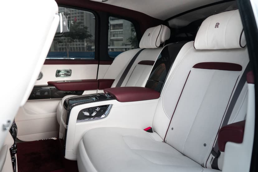 Rent Rolls Royce Cullinan 2023 in UAE