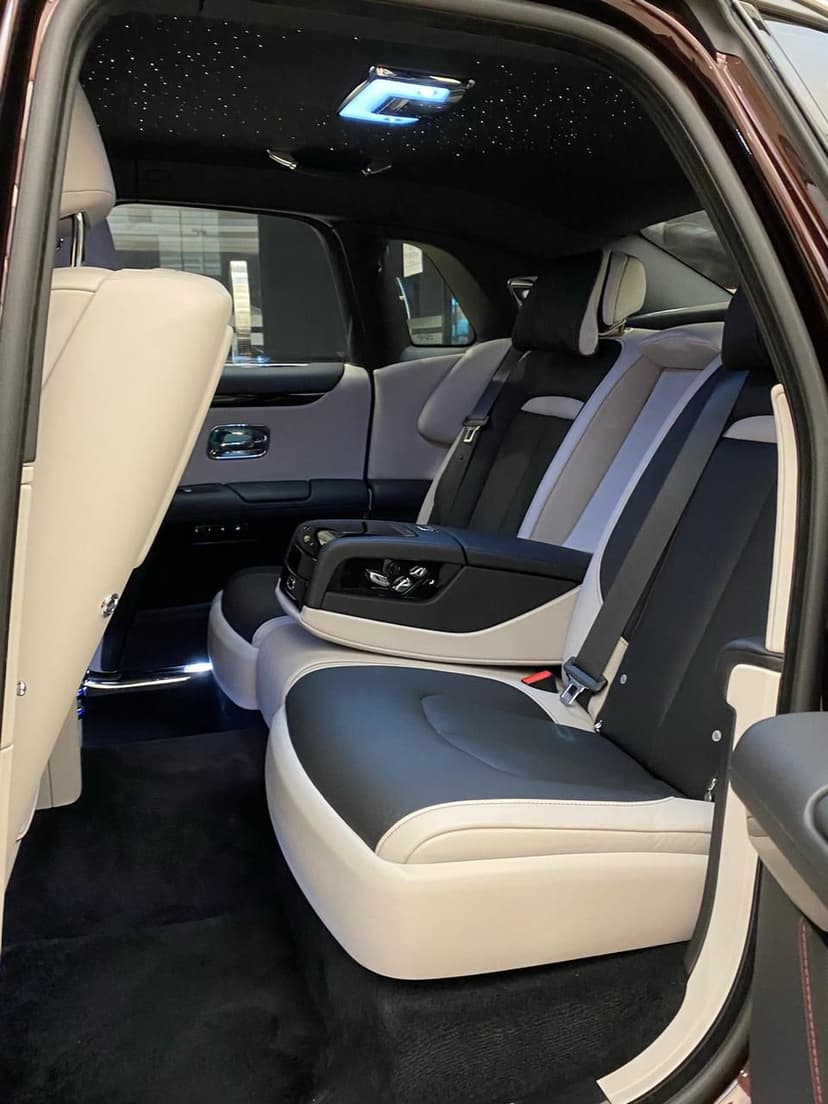 Rolls Royce Ghost 2022 Rental Dubai - View 6