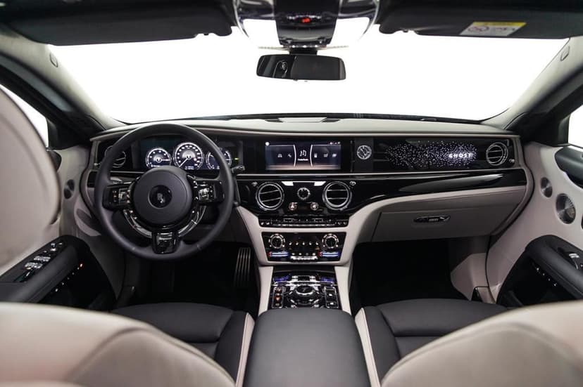 Rolls Royce Ghost 2022 Rental Dubai - View 4