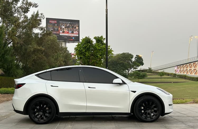 Rent TESLA MODEL Y 2022 MODEL in UAE